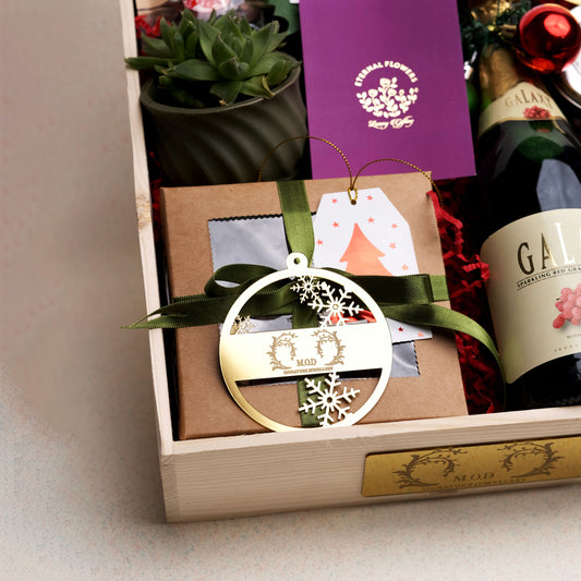 Christmas Cheer Corporate Gift Hamper – Business & Employee Gifting Kerala | Eternal Flowers