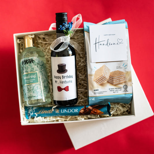 Mr. Handsome Gift Hamper – Stylish Gift for Him in Kerala | Eternal Flowers