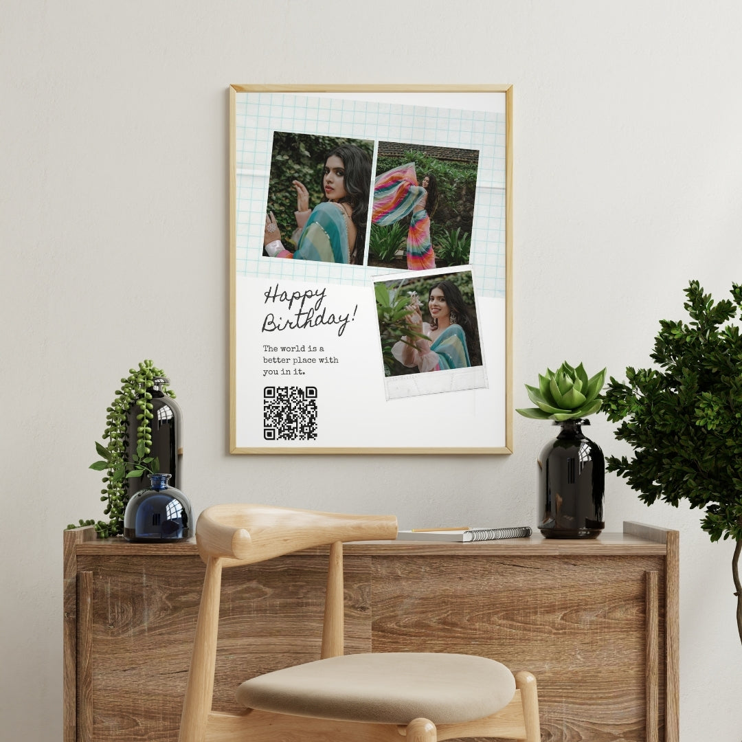 AR picture frame displaying a video after scanning QR code