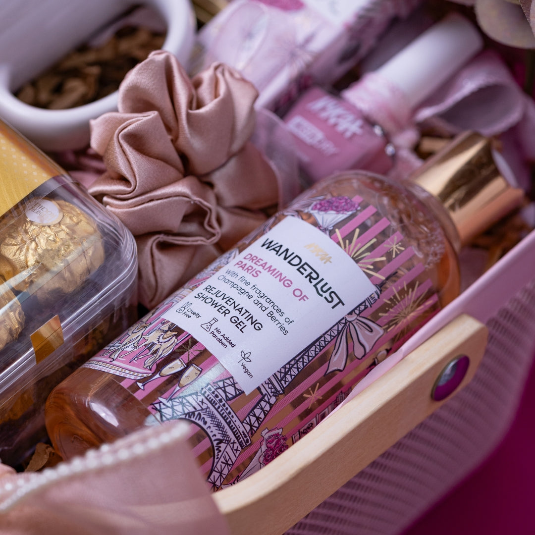 Nykaa Wanderlust Dreaming of Paris Shower Gel – A Luxurious Bath Indulgence