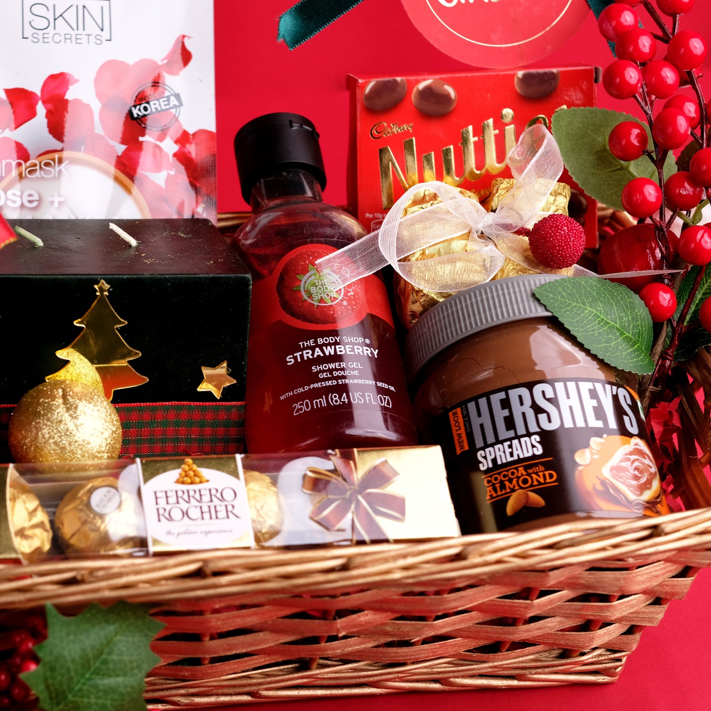 The Body Shop Shower Gel - Strawberry, 250ml | Festive Refreshment for the Skin