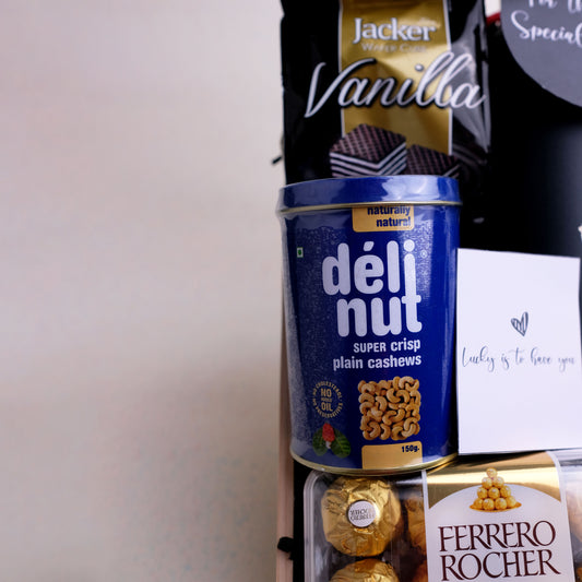 Delinut Dry Roasted Cashews - Plain, 150g | Nutty Goodness