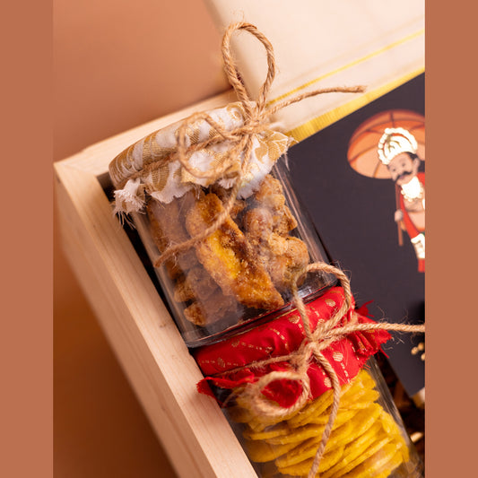 Sanchari Kerala Onam Gift Hamper in Premium Wooden Rattan Box
