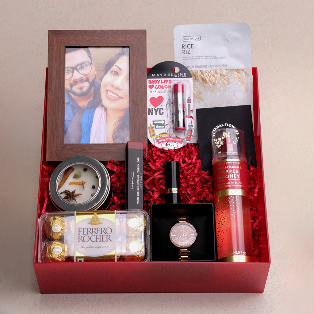 Amazing Girlfriend Gift Hamper โ Luxury Gifts for Her