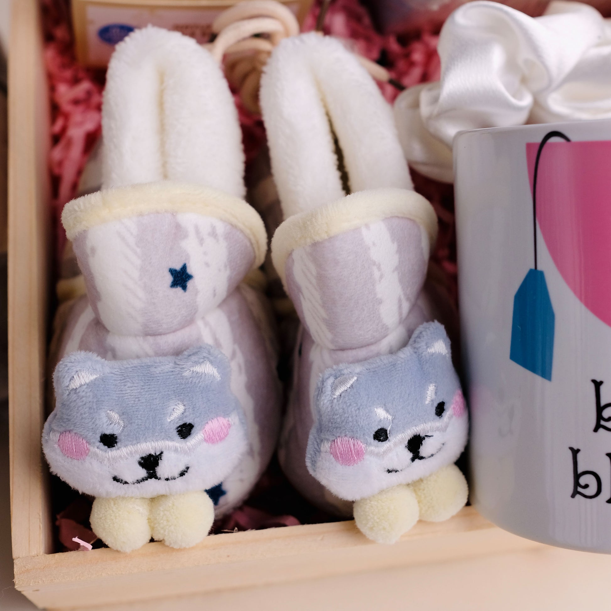 Mom-to-Be Gift Hamper | Premium Breathable Baby Booties | Delicate Comfort