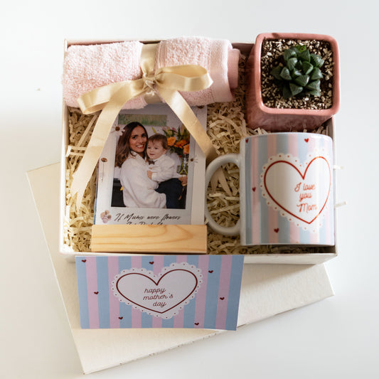 I Love You Mom Gift Hamper – A Heartwarming Gift for Mother's Day