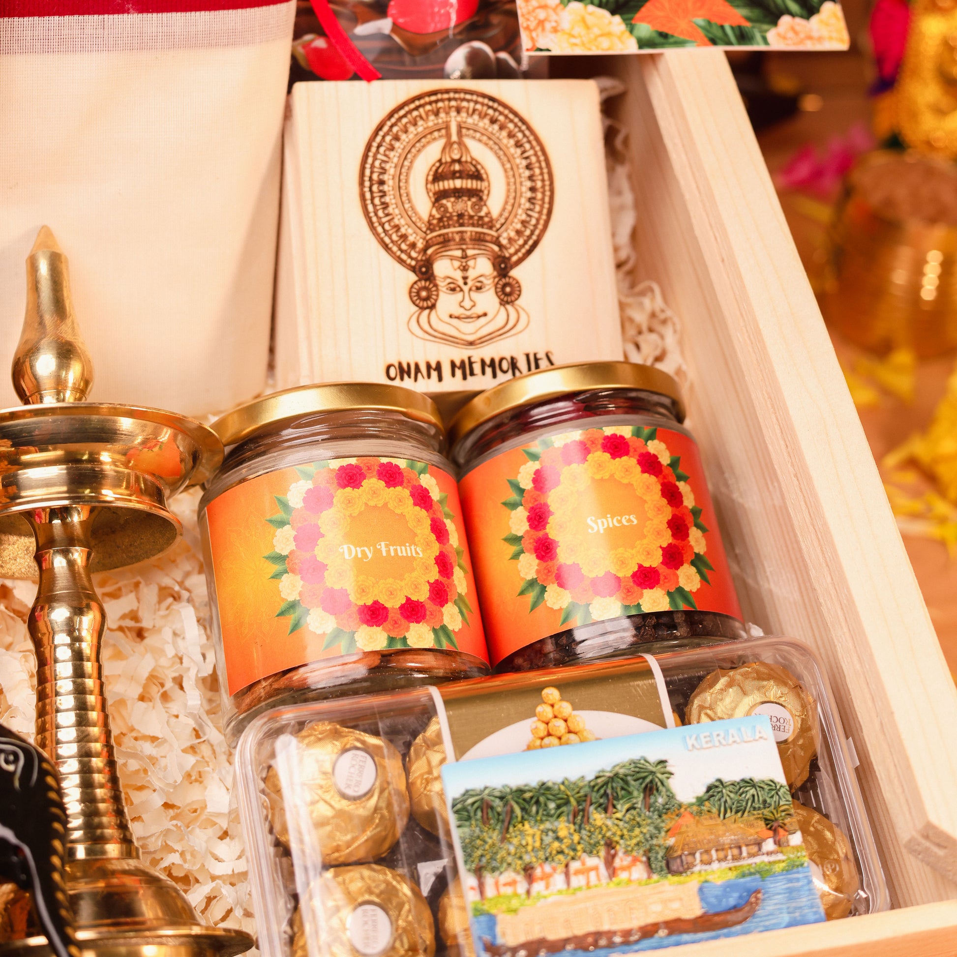 Premium Kerala Onam Gift Hamper | Assorted Dry Fruits in Jar | Rich Onam Delights