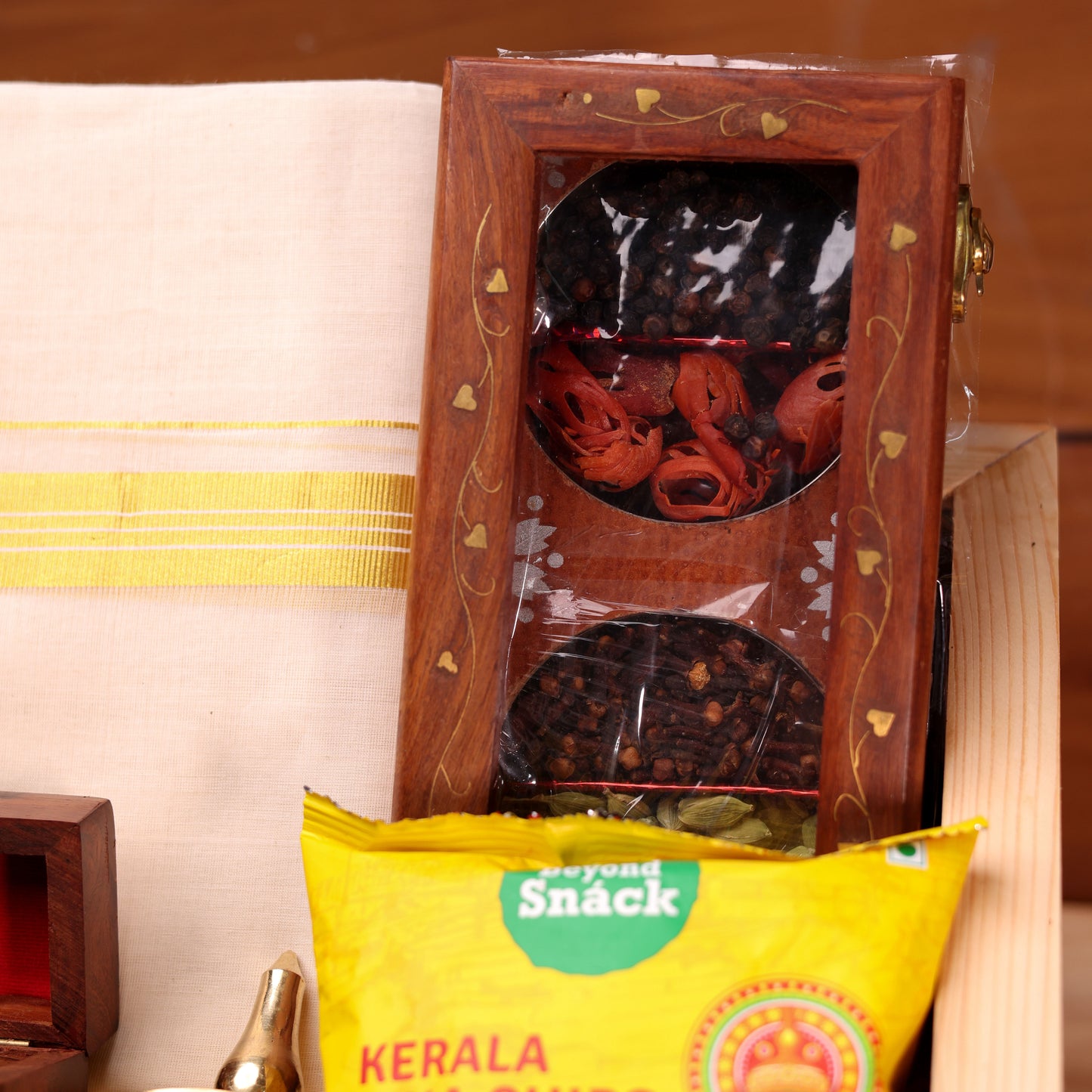Onam Corporate Traditional Gift Hamper |Premium Antique Wooden Spice Box | Gourmet Spices for Onam Flavor
