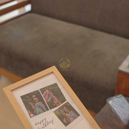 AR picture frame displaying a video after scanning QR code